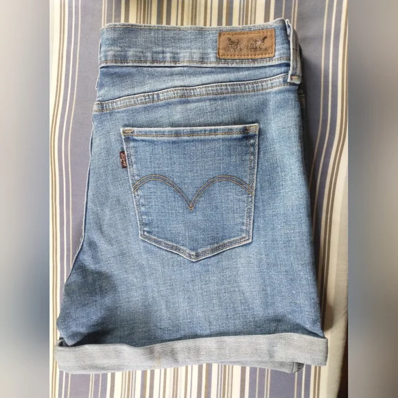 Sz 30 LEVI'S Shorts - Picture 4 of 16